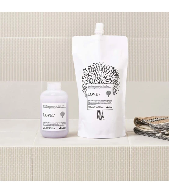 Davines LOVE SMOOTHING Shampoo Refill 500ml  | Celini.nl